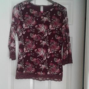 No Boundaries floral blouse